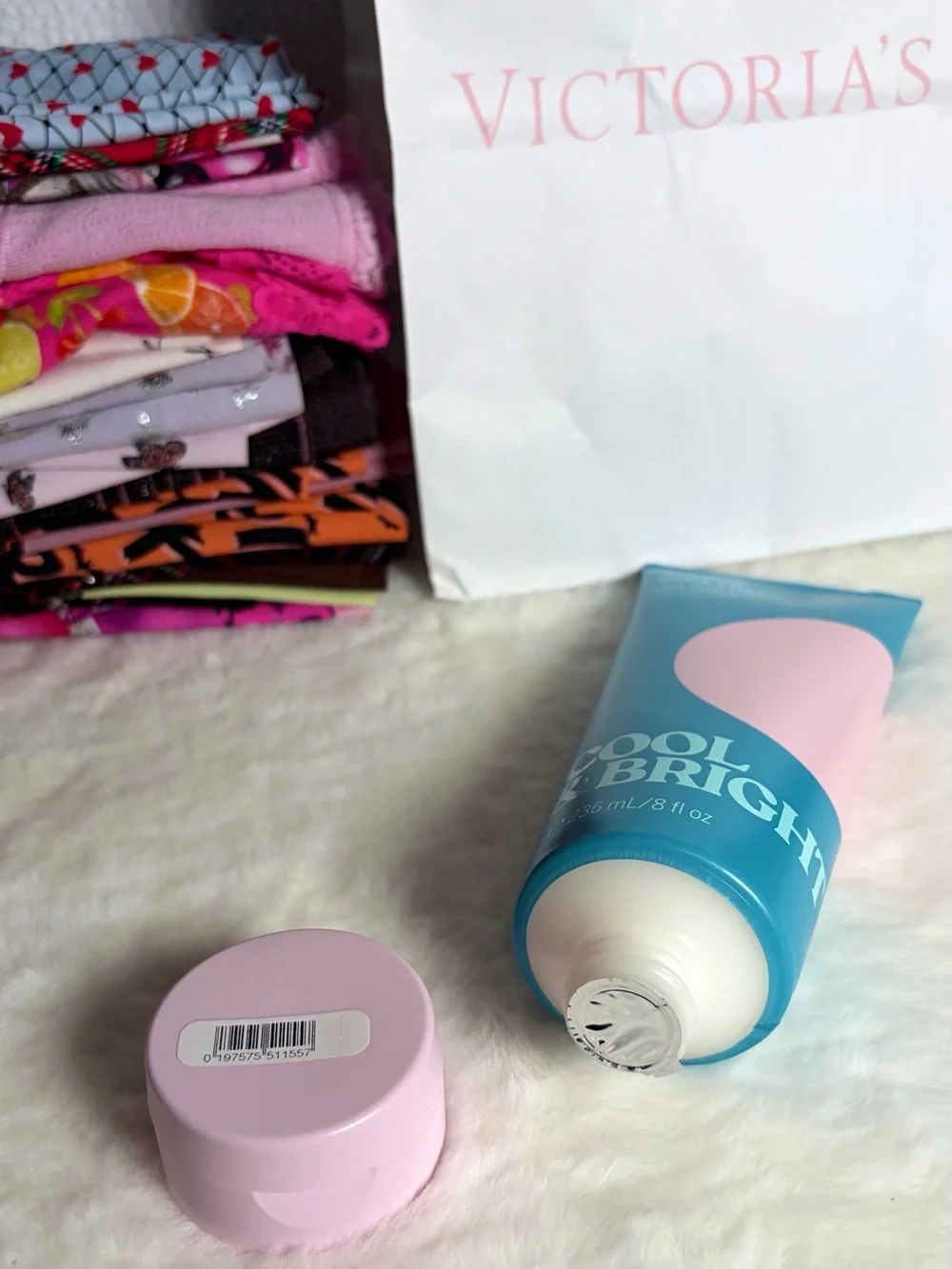 PINK Victoria’s Secret - COOL & BRIGHT Fragrant Body Lotion